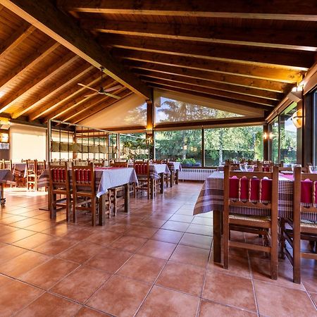 Hotel Pla Del Pi Prats I Sansor Екстериор снимка