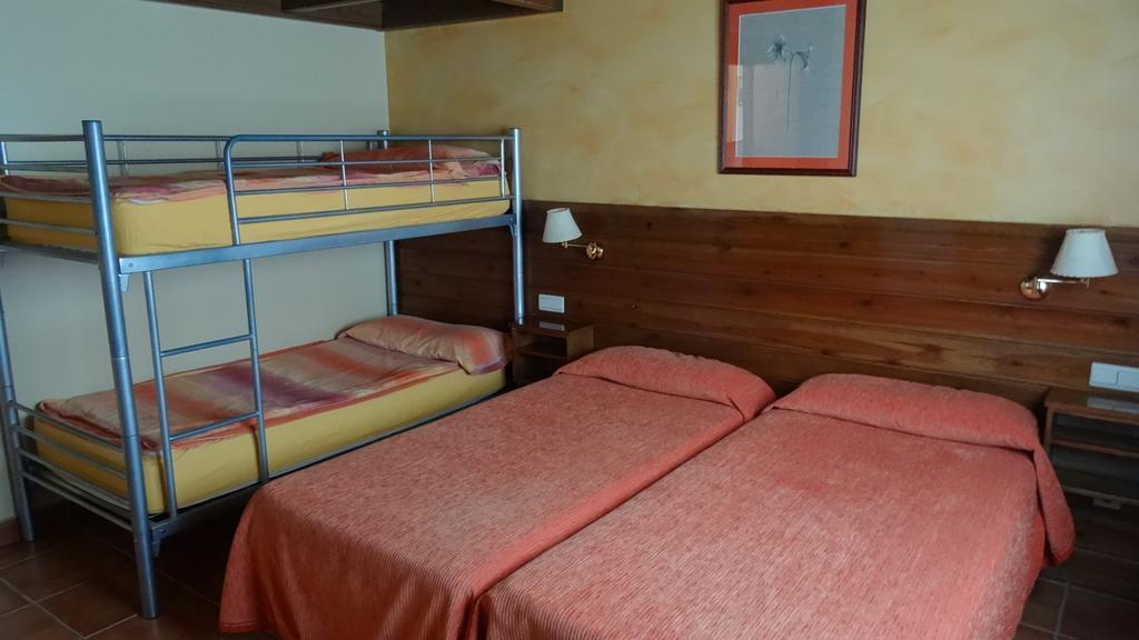 Hotel Pla Del Pi Prats I Sansor Стая снимка